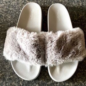 American Eagle Fur sandals
